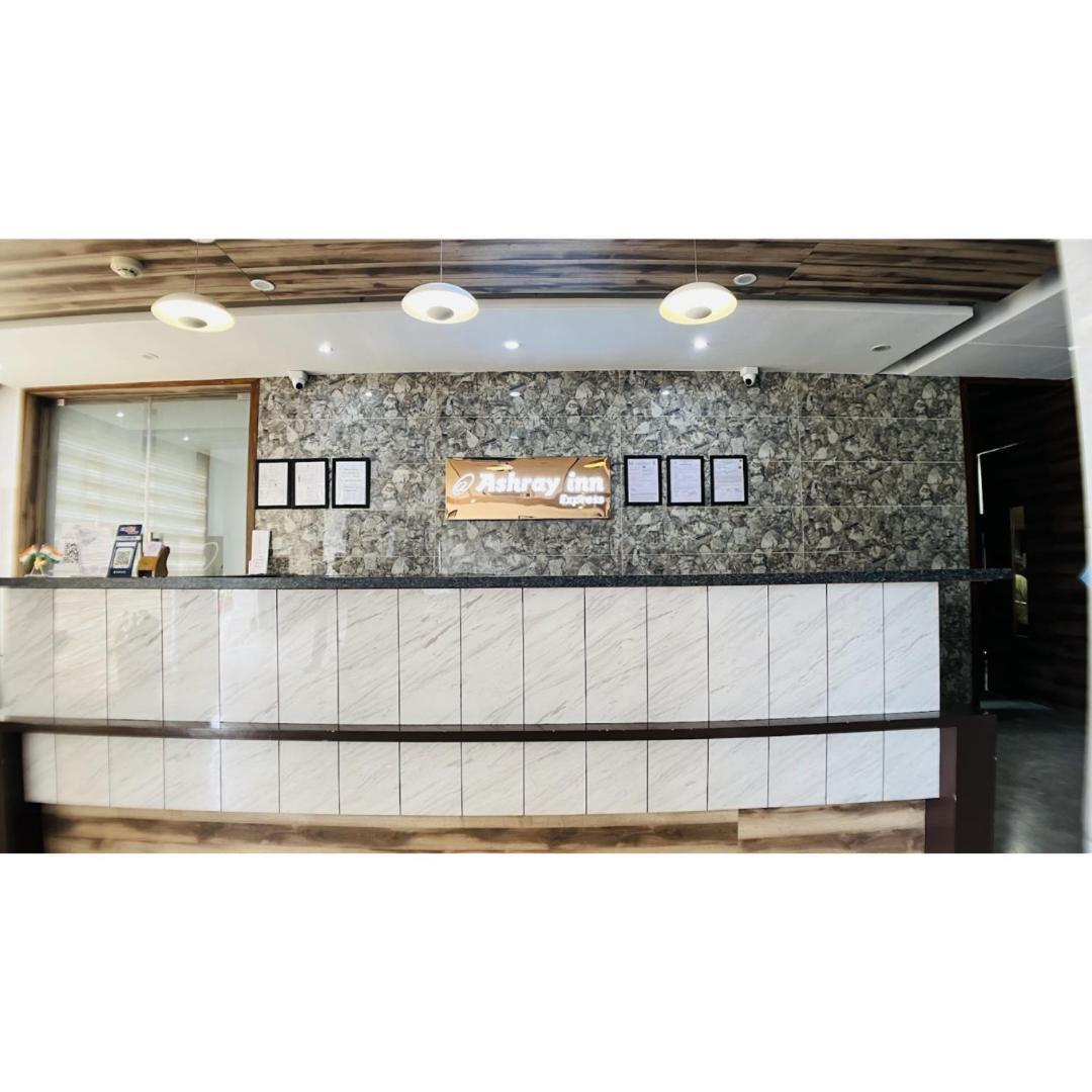 Hotel Ashray Inn Express Ahmedabad Exterior foto